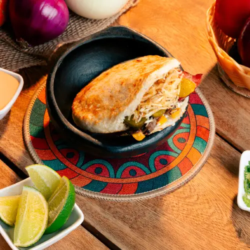 arepa rellena de traviesa