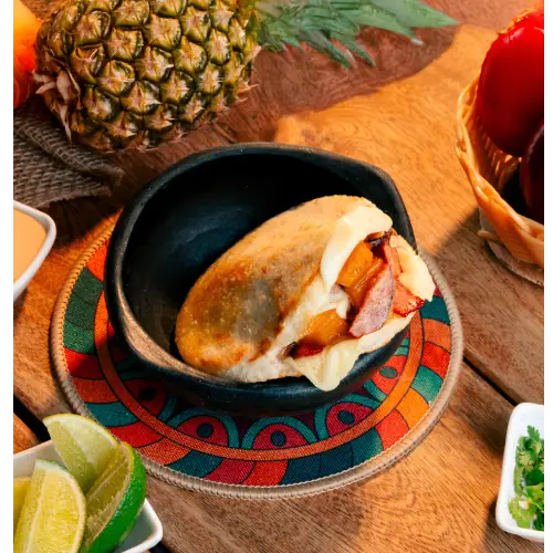 arepa rellena hawaiana